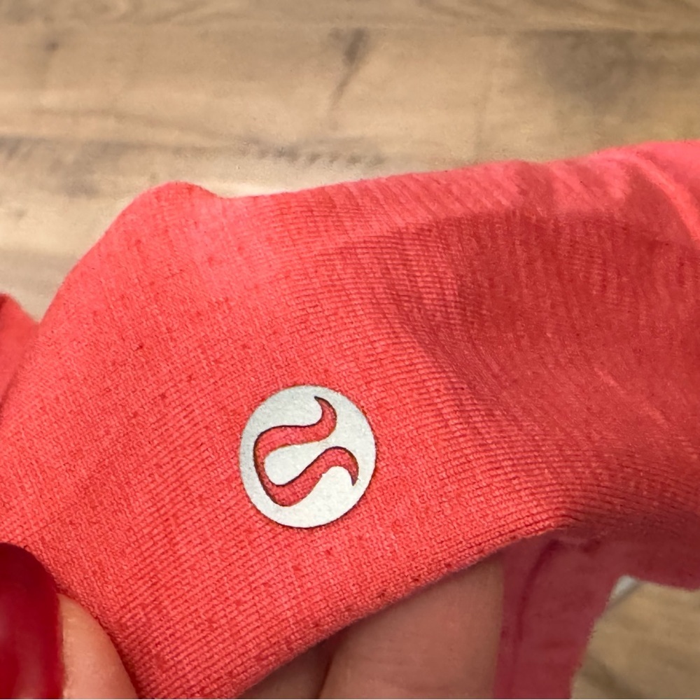lululemon athletica Vibrant Red Short Sleeve Tee - Picture 3 of 3